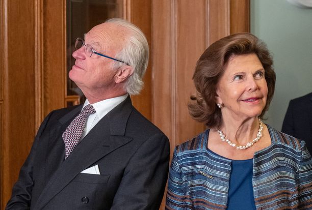 Kuningas Kaarle Kustaa ja kuningatar Silvia karsivat tilaisuuksiin osallistumisiaan.
