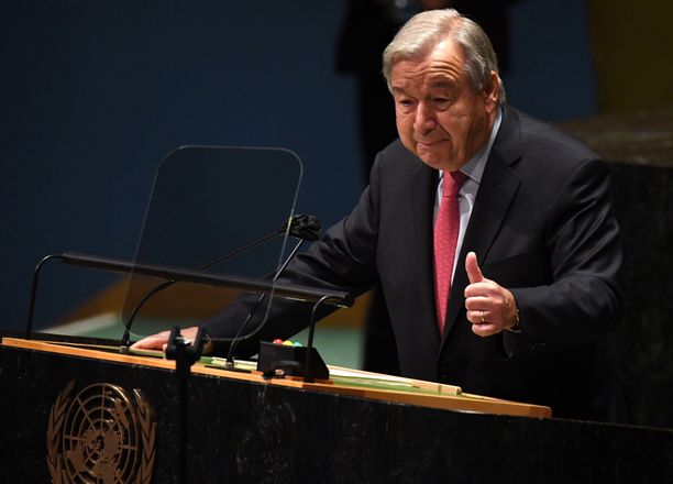 YK:n pääsihteeri António Guterresin mukaan maat eivät ole käyttäneet pandemian elvytysrahoja riittävästi hiilipäästöjen vähentämiseen. 