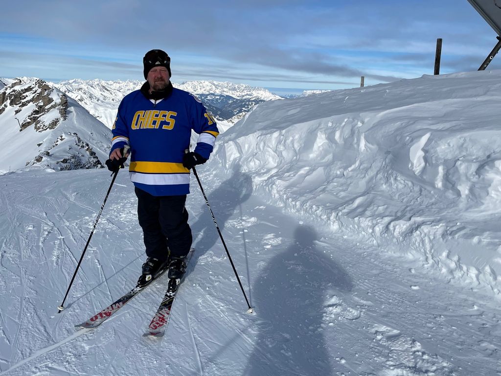 Korona pysäytti Itävallan hiihto­matkailun viime talvena – nyt alppihumppa soi taas, mutta rajoituksia on