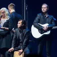 Harvinainen cover-esitys - Haloo Helsinki! esitti heviyhtyeen kappaleen