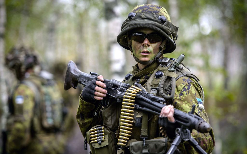 Viron maanpuolustus kaaoksessa