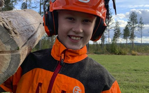 Jätkä-Juho, 12, tehtailee jätkän­kynttilöitä - saanut jo huikeita tilauksia