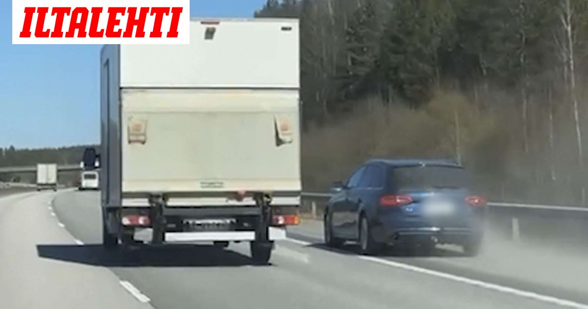 Video: Farmarikuski ohitti rekan pientareen kautta, vaikka ohituskaistakin löytyi