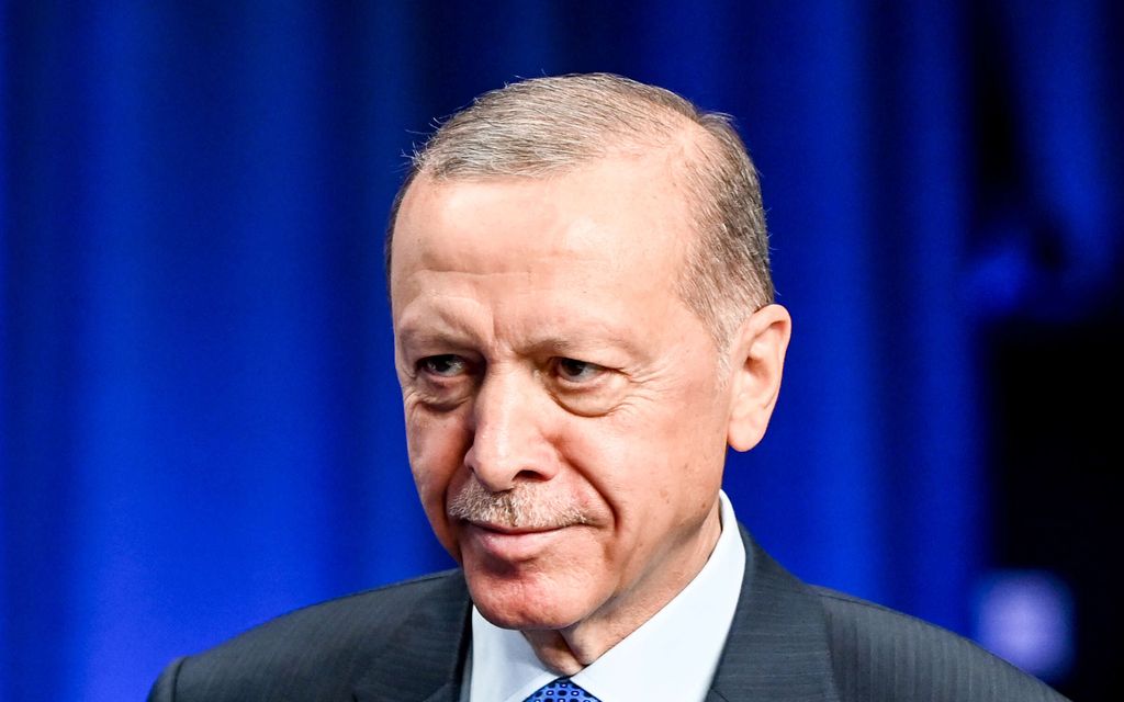 Erdogan perui kaiken – Lähti äkkiä Saksaan