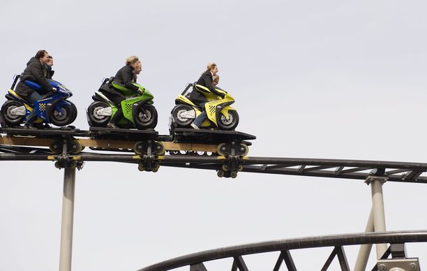 Särkänniemi täyttyi ja turvavälit unohtuivat