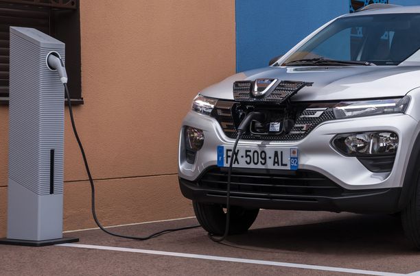 Suomen halvin uusi sähköauto Dacia Spring