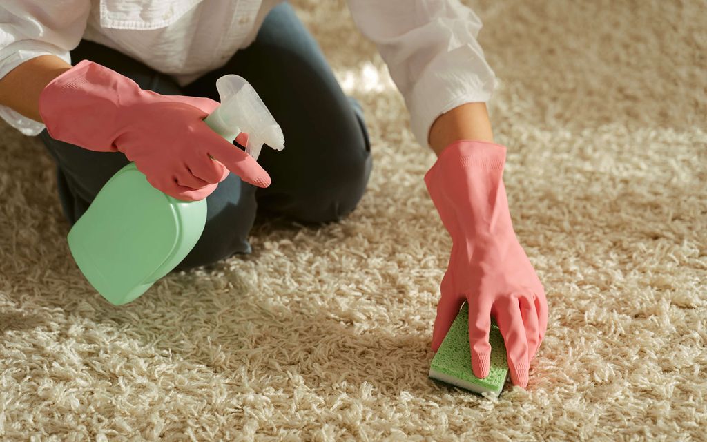 Jäikö mattojen pesu väliin kesällä? Näin puhdistat matot helposti kotona 