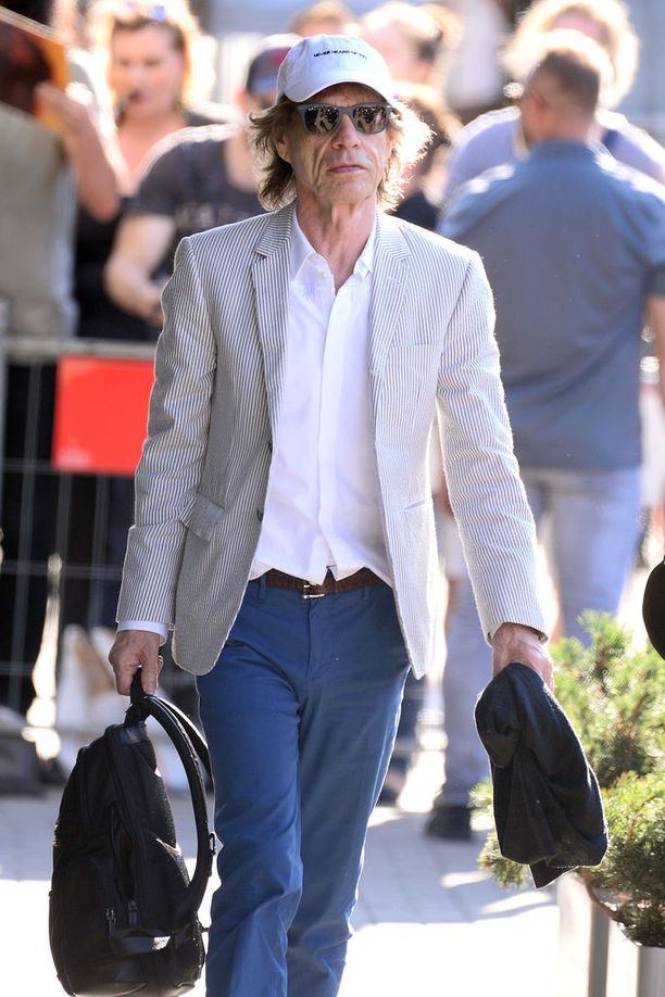 Mick Jagger, 74, keikkailee edelleen Rolling Stones -yhtyeen kanssa tiiviisti.