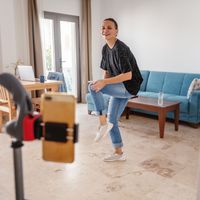 Yli 13 000 ihmistä seuraa Wilma Kaarnajärveä Tiktokissa