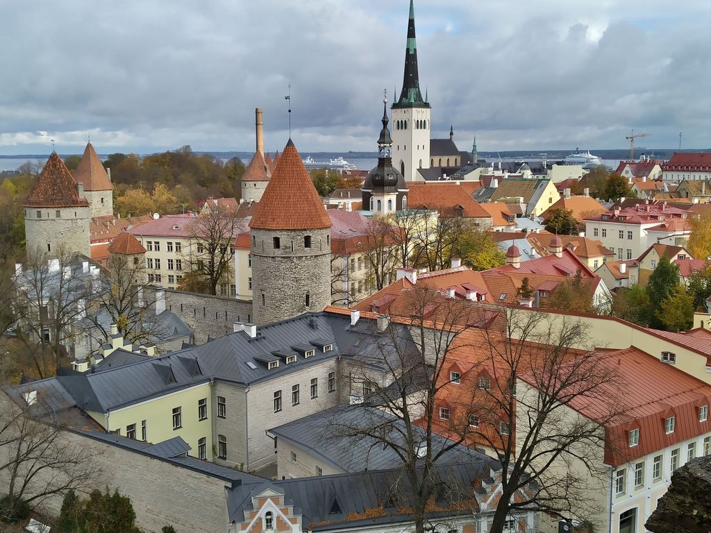 Moni suomalainen harkitsee jälleen Tallinnan-matkaa, mutta naapurimaan tuttu pääkaupunki ei olekaan enää entisensä.