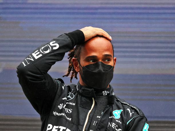Lewis Hamiltonin mielestä fanien kuuluisi saada rahat takaisin Belgian GP:stä.