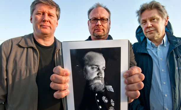 Risto Paananen, Juha Karastie ja Niklas Nylund laittoivat pillit pussiin Göstan kuoltua sydänkohtaukseen elokuussa 2003.