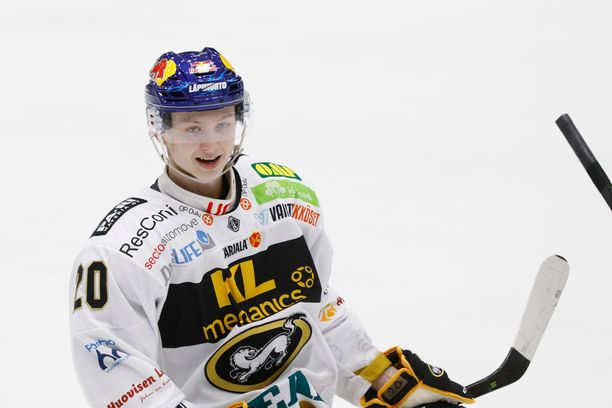 Aleksi Heponiemi nousi jo ensimmäisellä SM-liigakaudellaan sarjan parhaimmistoon.