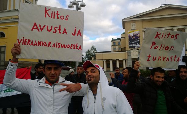 Sadat turvapaikanhakijat kiittivät Tampereella: 