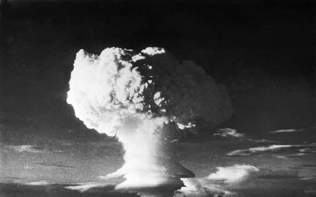 USA räjäytti pikkuvaltion vieressä 67 ydinpommia – Nyt siellä tehdään historiaa