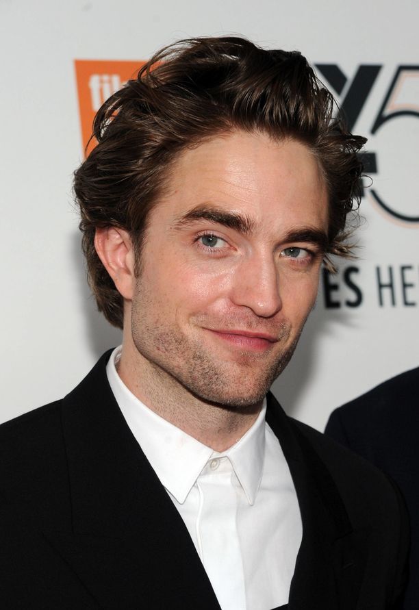 Robert Pattinson tunnetaan esimerkiksi Twilight -elokuvista.