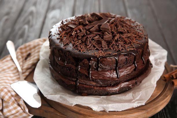 Täydellinen suklaakakku – salaisuus on kahdessa raaka-aineessa