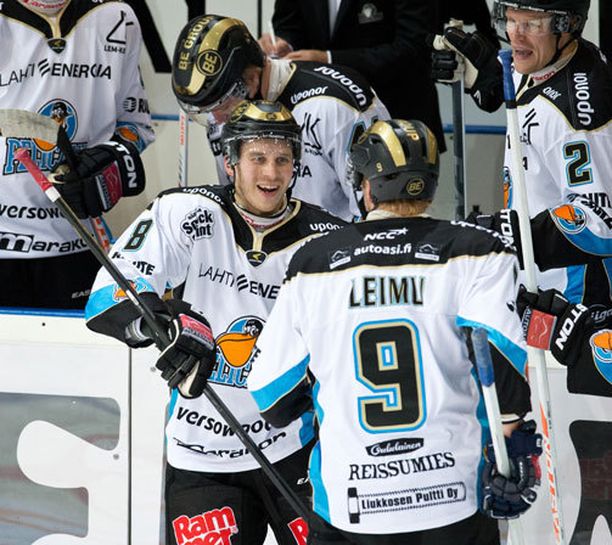 Pelicansin Taiteilija Sai Loistoalun Ei Pelk st n Luota Taitoon 