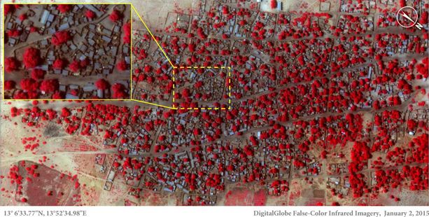 ENNEN Amnestyn julkaisemissa satelliittikuvissa näkyy tuhottu kylä ennen ja jälkeen. Kuvien värejä on käsitelty. Kuva otettu 2. tammikuuta.
