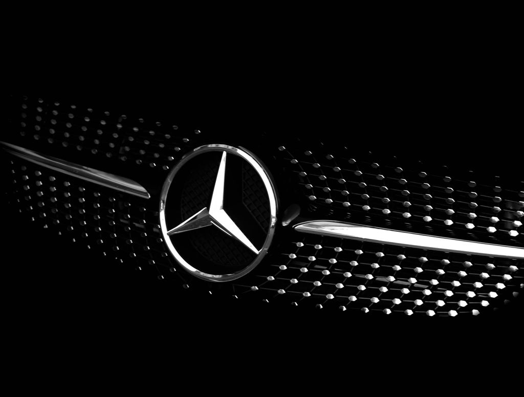 Kaikki tuntevat Mercedes-Benzin logon, mutta kuka tietää tarinan sen synnystä?