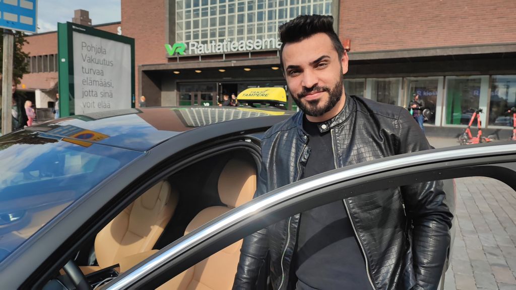 Kisaturisti sammui Tampereella taksiin – kuskit kertovat uskomattomat MM-tarinat: ”Piti soittaa poliisi”