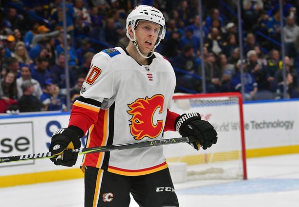 Kris Versteeg pelasi viimeiset NHL-pelins Calgary Flamesissa.