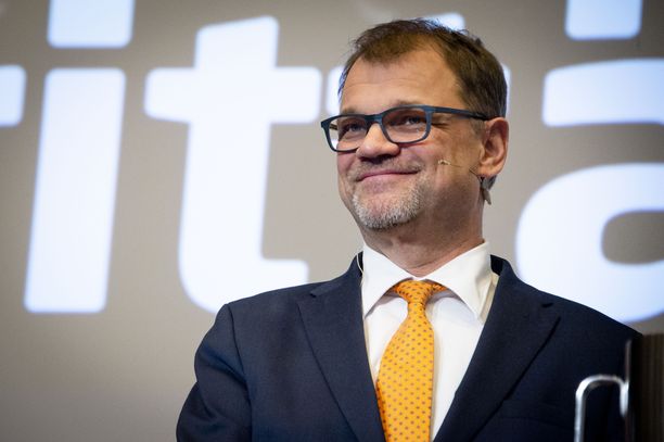 Juha Sipilä Suomen Yrittäjien vaalitentissä helmikuun alussa.