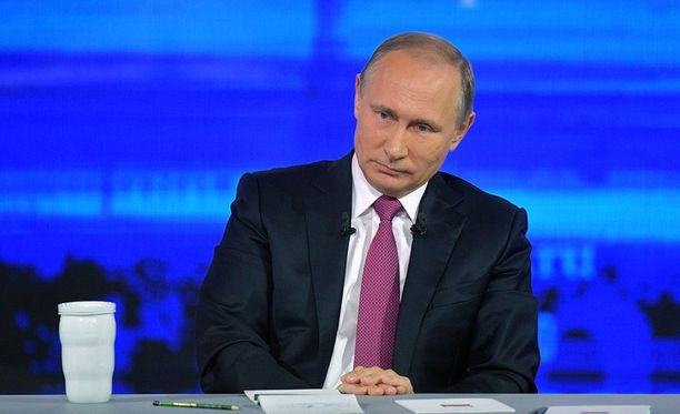 Vladimir Putin piti jokavuotisen, tunteja kestäneen Suora linja -lähetyksensä torstaina jo 16. kerran.