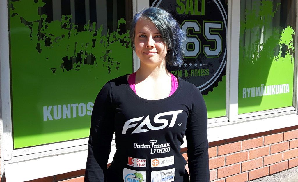 tyttöjen kanssa iso kukot