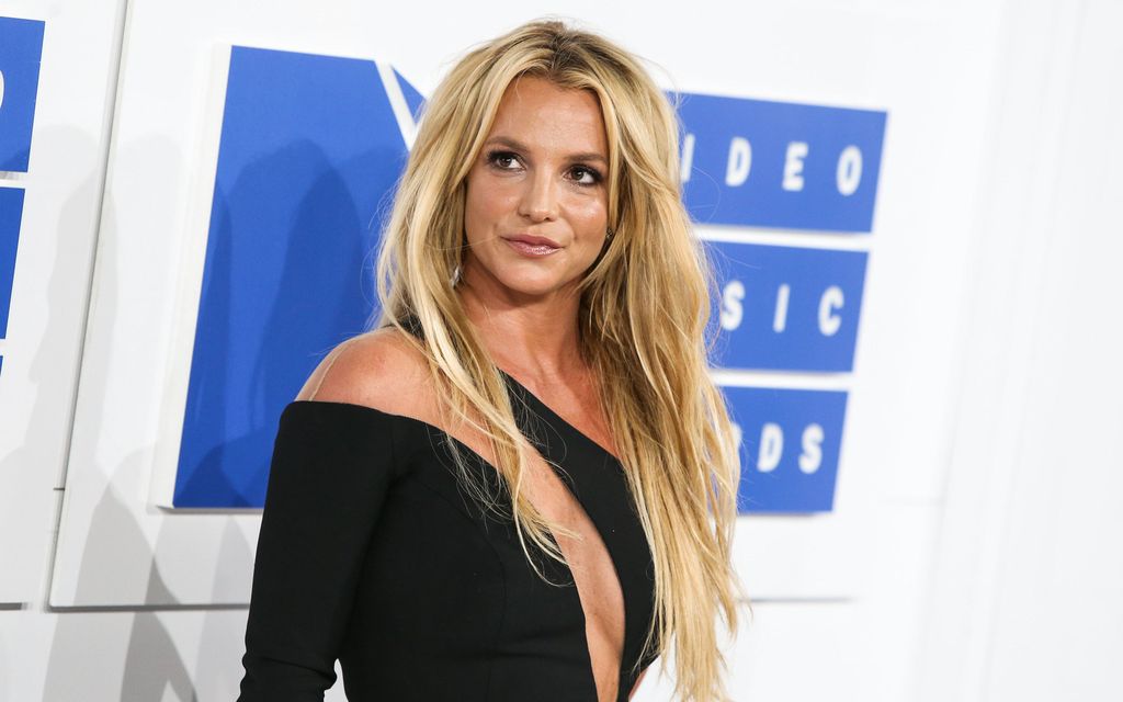 Britney Spears syyttää sairaan­hoitajia huonosta kohtelusta – ”Kuin olisin ollut vankilassa”
