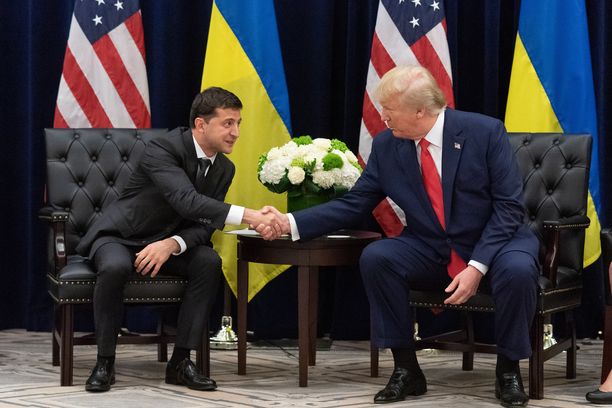 Volodymyr Zelenskyi ja Donald Trump tapasivat YK:n yleiskokouksessa keskiviikkona. 