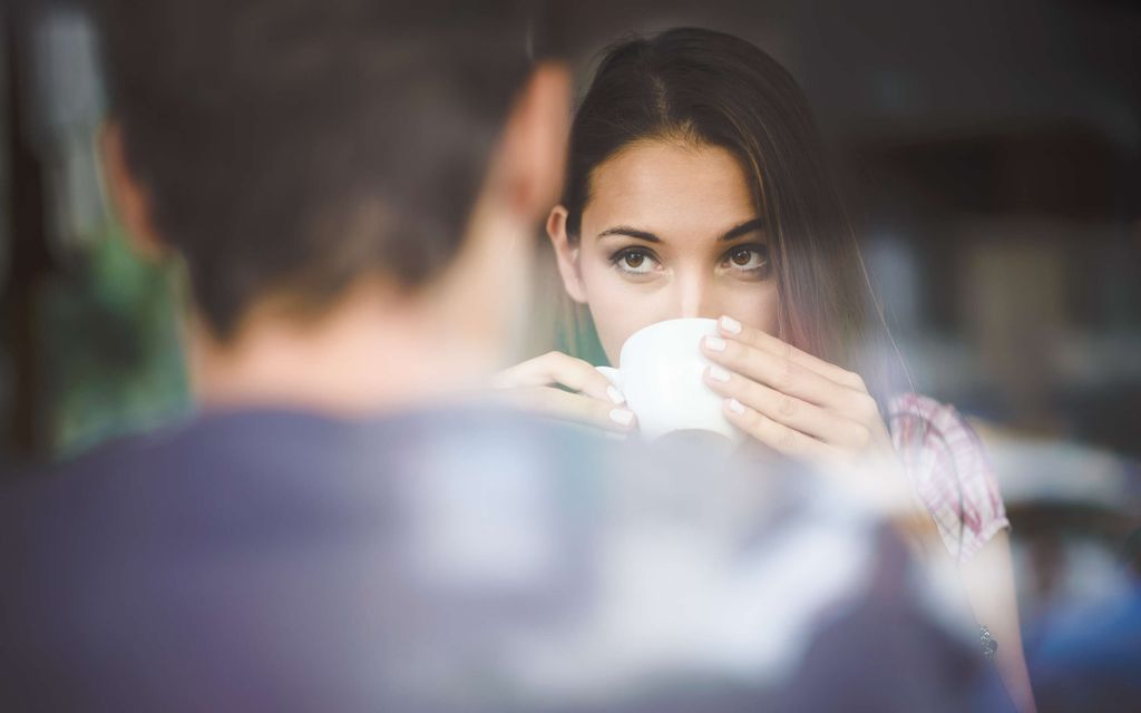Mika, 52, tapailee vain nuoria naisia – Nainen, kerro kokemuksesi vanhemmista miehistä