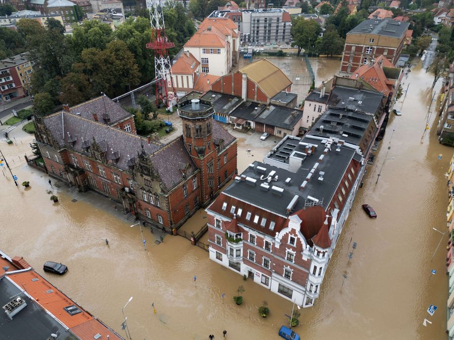 Dam on the verge of breaking in Poland – Disaster near
 – 2024-09-17 18:21:59