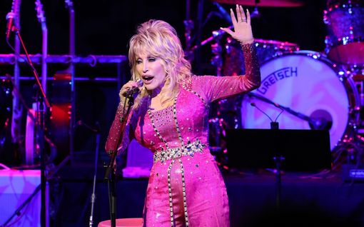 Dolly Parton julkaisi harvinaisen kuvan aviomiehestään – siippa karttaa julkisuutta