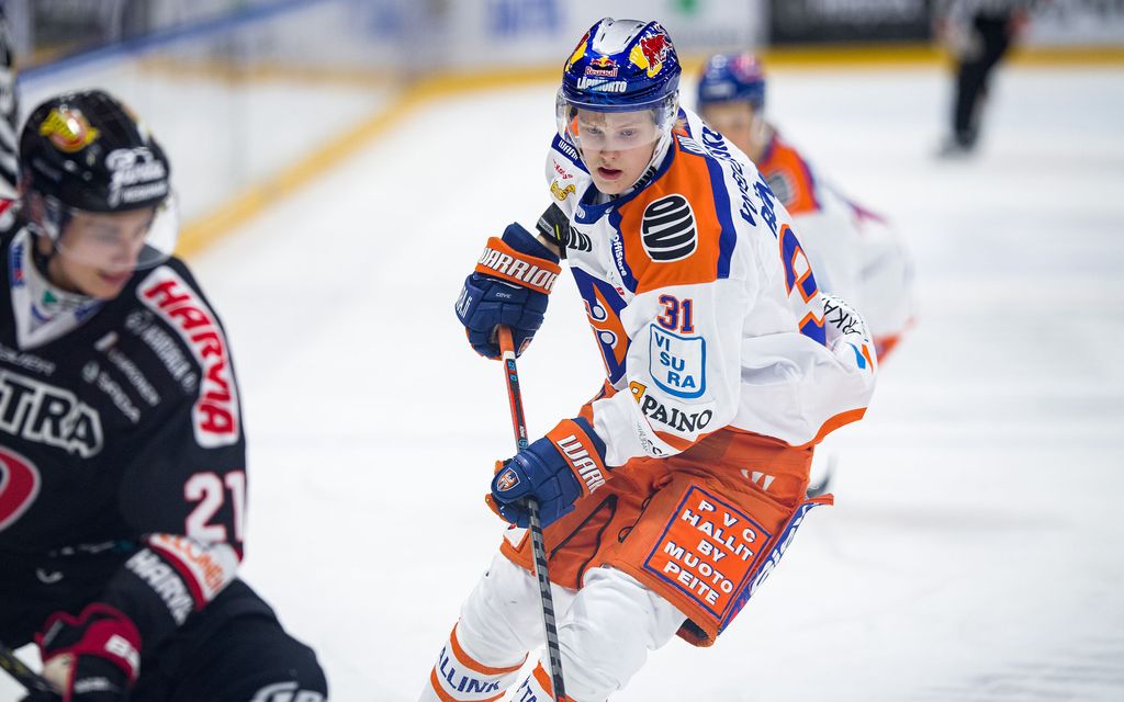 NHL-seura reagoi Topi Rönnin raiskaus­syytteeseen