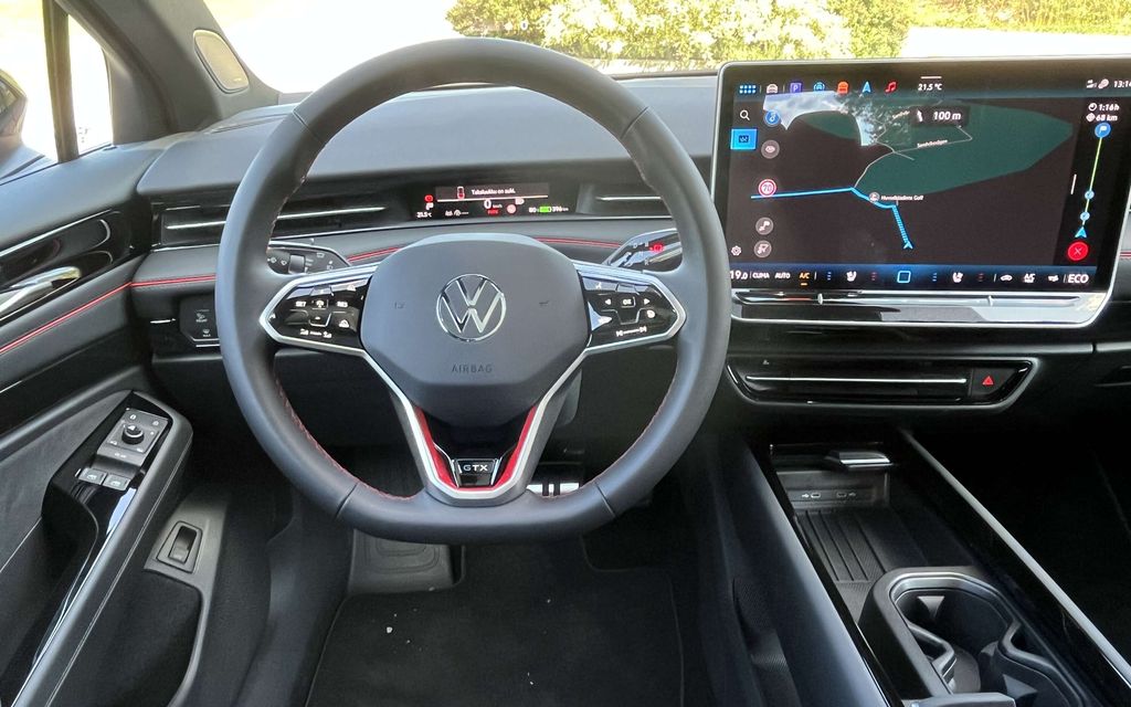 Kauhea riita hipaisulla toimivista auton painikkeista – Autoilijat haastoivat auto­valmistajan oikeuteen