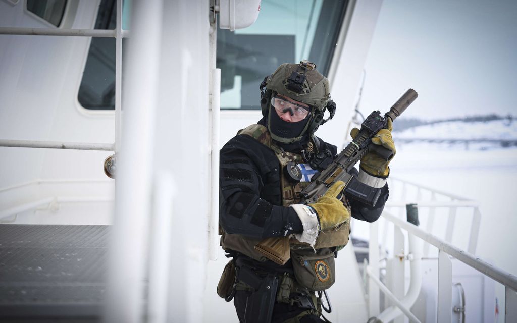 Tykistöaseet jylisevät kohta Suomenlahdella