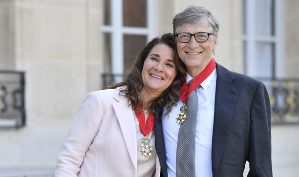 Gatesit ilmoittivat viime viikolla, että heidän 27 vuotta kestänyt liittonsa päättyy avioeroon. Tässä pariskunta Pariisissa, missä he saivat ranskalaisen korkea-arvoisen kunniamerkin vuonna 2017.