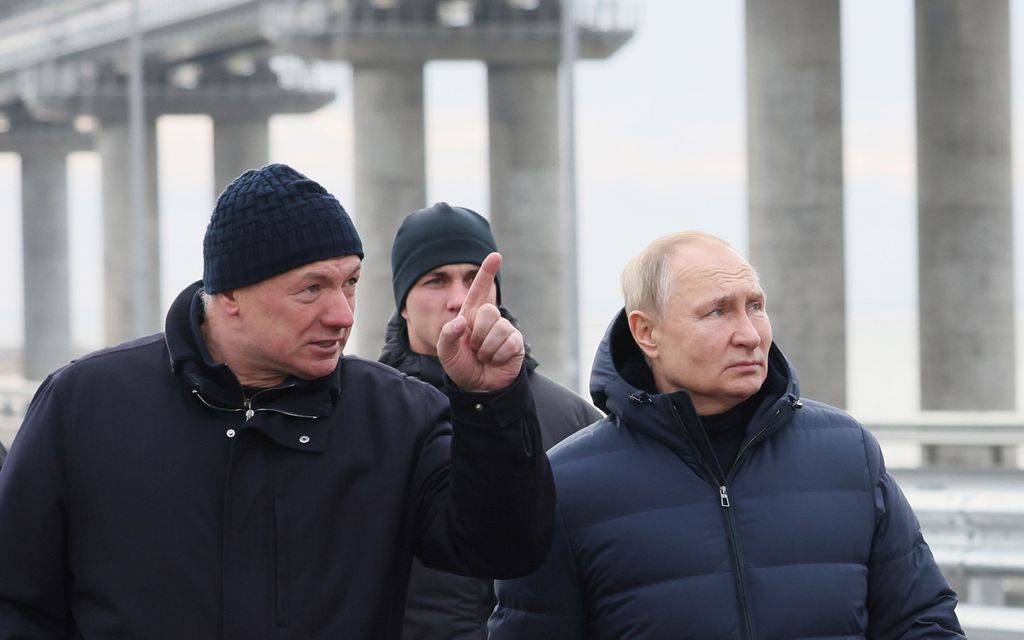 Video: pollea Putin ajeli Mersulla Kertšinsalmen sillalla