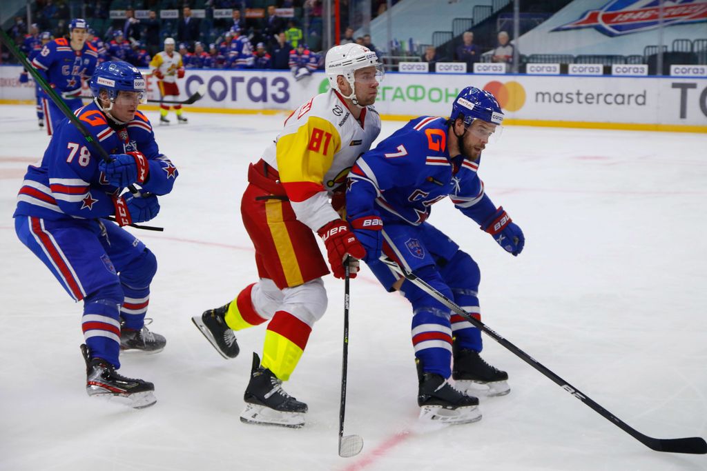 Jokerit taipui SKA:lle – KHL-huippuseurat kohtasivat eksoottisessa Dubaissa 