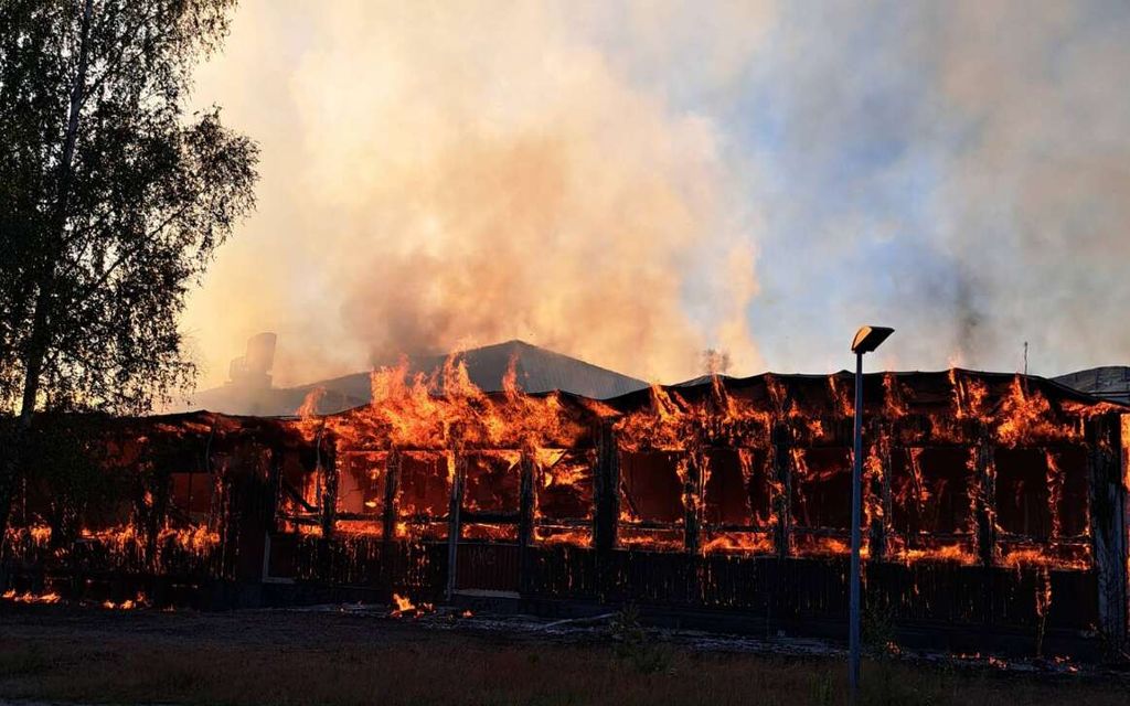 Iso tulipalo vanhassa koulussa Joutsenossa 