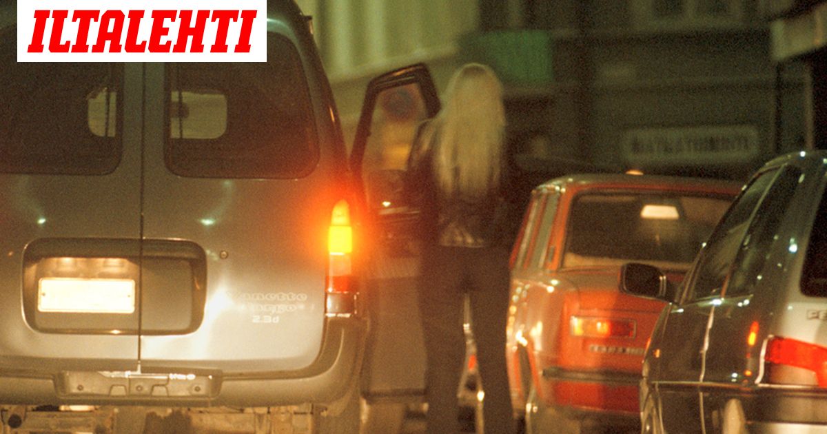Prostituoidut tarjosivat seksipalveluja poliisille