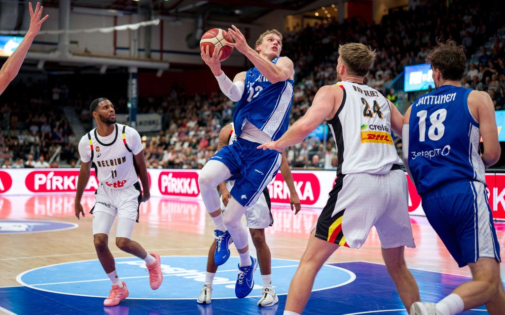 Mykistävä esitys! Lauri Markkanen teki historiaa