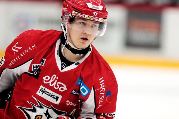 Joonas Komulainen pelasi kolme viimeisintä kauttaan Sportissa.