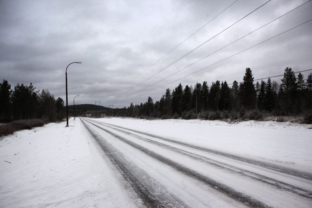 10 ihmistä joutui liikenne­onnettomuuteen Rovaniemellä: mukana koulubussi