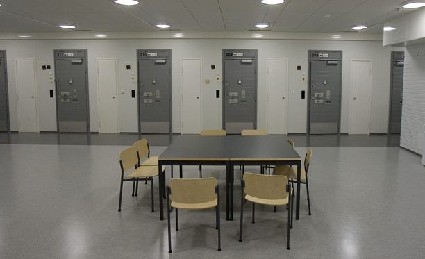 Ahvenanmaalla ja Turunmaalla rikoksia tehnyt Mohammed Hilali kärsii parhaillaan pitkää vankeusrangaistusta. Kuvassa Turun vankilan "tavallisten" vankien oleskelutila.