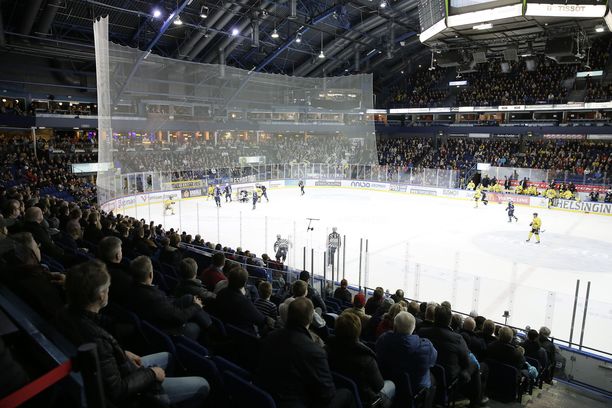 Ensi kaudella Espoon Metro Areenalla pelataan jälleen huomattavasti tiiviimmin aikuisten jääkiekkoa. 