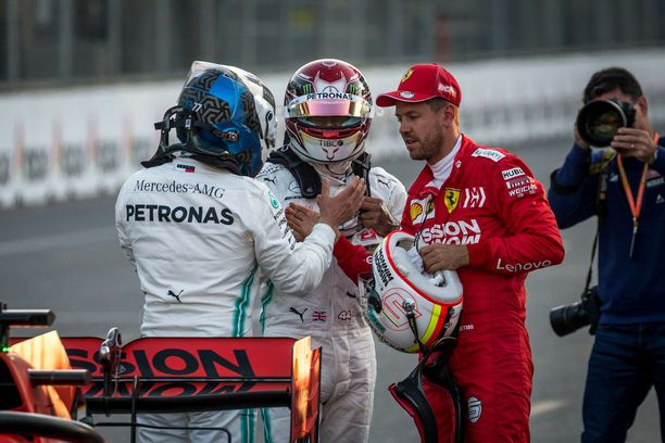 Mersun harhautus on juuri onnistunut. Sebastian Vettel joutui ratkaisevalle aika-ajokierrokselle ilman vetoapua. 