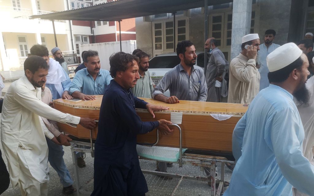 Reuters: Pakistanin itsemurhapommi-iskussa kuollut yli 40 ihmistä