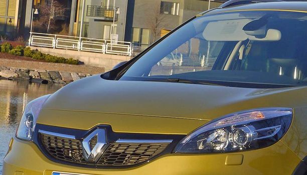 Uutta Renaultia luvassa lähiviikkoina tämän neliveto-Scenicin rinnalle.